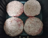 Foto del paso 3 de la receta: Hamburguesas en freidora de aire (Cosori)