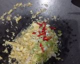 Foto langkah ke 4 dari resep Nasi Goreng Teri Medan ala Solaria.