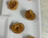 A picture of step 6 of Baked apple roses.