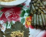 صورة لخطوة 1 من وصفة (يبرق)ورق عنب باللحم المفروم وفرشة تحته لحم بعظمه
