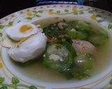Foto langkah ke 7 dari resep 61. Sop oyong jamur.