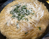 A picture of step 4 of Creamy Garlic Chicken & Mushroom Linguine.