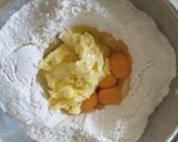 Foto del paso 1 de la receta: Rolls de manzana, pasas de uva y canela 💜💚🧡