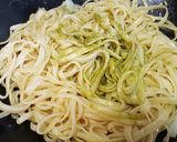 Hình bước làm 2 của món Pasta Pesto - Mỳ Ý sốt Pesto