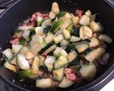 Une image de l'étape 8 de Lentilles brunes au lard, courgettes, pancetta et épices.