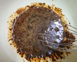 Gambar langkah 2 resipi Dalgona coffee.