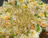 Foto langkah ke 4 dari resep Nasi Goreng Hongkong Teri Medan.
