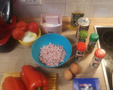 Foto del paso 1 de la receta: Pimientos rellenos de picada de cerdo y bechamel de queso