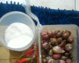 Foto langkah ke 1 dari resep Sambal Matah Lalah.