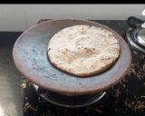 લસણીયો ભરેલો રોટલો (Lasaniyo Bharelo Rotlo Recipe In Gujarati) રેસીપી સ્ટેપ3ફોટો