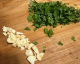 Foto del paso 1 de la receta: Merluza con gambones