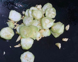 Foto langkah ke 4 dari resep Bening Oyong Telur - Mpasi 1+ anti GTM Bapil.