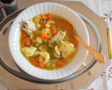 A picture of step 3 of Chicken and vegetable soup with semolina dumplings.