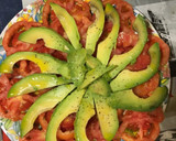 Foto del paso 1 de la receta: Ensalada de tomate 🍅 aguacate 🥑 y burrata 🧀