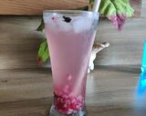 A picture of step 4 of Pomegranate mojito.