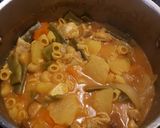 Foto del paso 3 de la receta: Pasta tiburón con patatas y pollo