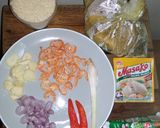 Foto langkah ke 1 dari resep Nasi gurih ayam rempah.