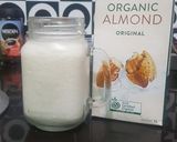 Foto langkah ke 1 dari resep Susu Almond Kurma.