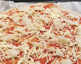 Foto del paso 1 de la receta: Pizza de Bacalao con Pimientos de Padrón y Aceitunas