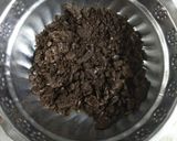 A picture of step 2 of Coffee Oreo shake.