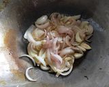 A picture of step 2 of Peas Curry.