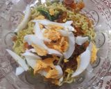 Foto langkah ke 5 dari resep Mie sayur.