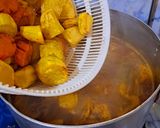 Hình bước làm 4 của món Cà ri gà