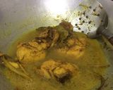 Foto langkah ke 2 dari resep Ayam Goreng Kremes KW Resto Ibu Suharti.