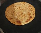 A picture of step 2 of Stuffed onion paratha.