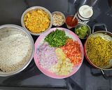 A picture of step 1 of Matki Bhel.