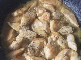 Pollo en salsa miel mostaza