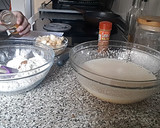 Foto del paso 7 de la receta: Cupcakes de pera relleno de bombón