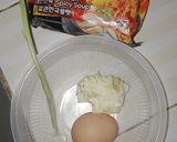 Foto langkah ke 1 dari resep 49. Mie Sedaap Korean Soup Spicy Chicken.