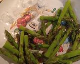 Foto del passaggio 2 della ricetta Uova ripiene agli #asparagi