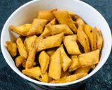A picture of step 5 of Italian Flavoured Cheesy Namakpare.