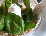 Foto del paso 3 de la receta: Pasta con pesto alla trapanese (con almendras y tomates)