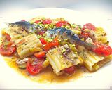 Foto del passaggio 5 della ricetta Mezzi paccheri ondulati con le sarde alla ligure rivisitate