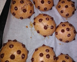 Foto del paso 6 de la receta: Bollitos con pepitas de chocolate y galletas