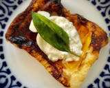Foto del paso 3 de la receta: Hojaldritos dulce-salado de melocotón con jamón ibérico y burrata