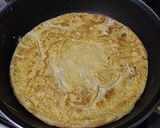 Foto del paso 1 de la receta: Crêpe de tortilla y queso
