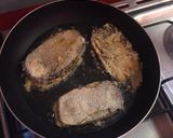 Foto del paso 3 de la receta: Berenjenas rebozadas rellenas de queso blanco