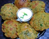 A picture of step 4 of Bajra methi poori.