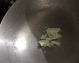 A picture of step 1 of Crispy masala makhana.