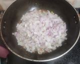 A picture of step 3 of Mushroom Do Piyaza.