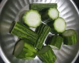 दोडक्याची भाजी (Dodkyachi Bhaji Recipe In Marathi) रेसिपी स्टेप 1 फोटो 