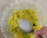 Foto langkah ke 1 dari resep Homemade Guacamole.