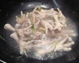 A picture of step 1 of Chicken feets in Thailand salad.