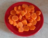 Sajtos-kelbimbós tészta extrákkal recept fázis 1 fotója