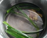 Foto langkah ke 1 dari resep Kolak Pisang Aroma Jahe.
