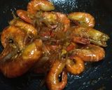 Foto langkah ke 2 dari resep Udang Saos Mentega.